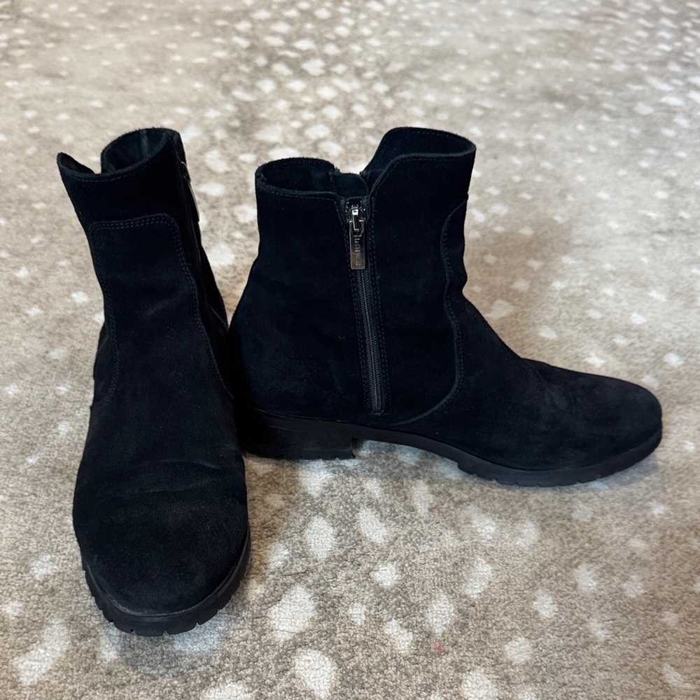 La Canadienne Suede Black Ankle Boots
